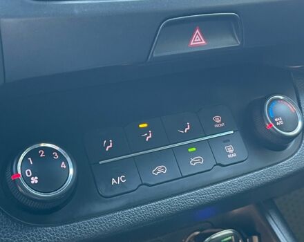 Білий Кіа Sportage, об'ємом двигуна 1.7 л та пробігом 201 тис. км за 11500 $, фото 10 на Automoto.ua