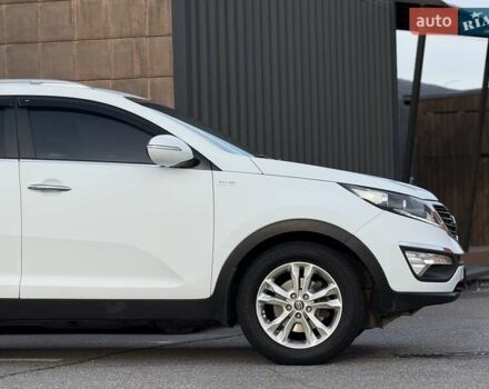 Белый Киа Sportage, объемом двигателя 2 л и пробегом 161 тыс. км за 10900 $, фото 8 на Automoto.ua
