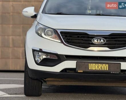Белый Киа Sportage, объемом двигателя 2 л и пробегом 161 тыс. км за 10900 $, фото 4 на Automoto.ua