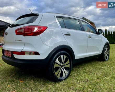 Белый Киа Sportage, объемом двигателя 2 л и пробегом 129 тыс. км за 15900 $, фото 3 на Automoto.ua