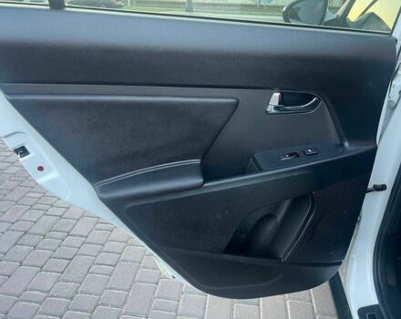 Белый Киа Sportage, объемом двигателя 2 л и пробегом 170 тыс. км за 13500 $, фото 10 на Automoto.ua