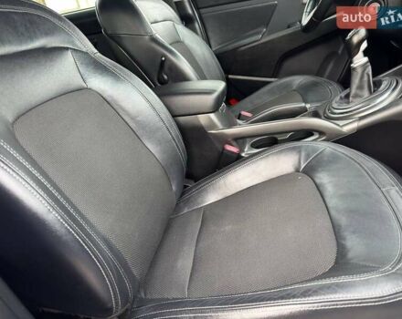 Білий Кіа Sportage, об'ємом двигуна 1.69 л та пробігом 194 тис. км за 10995 $, фото 36 на Automoto.ua