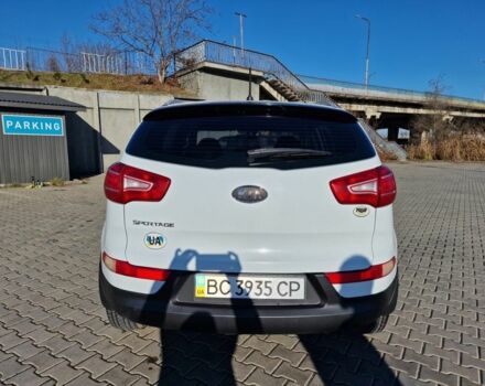 Білий Кіа Sportage, об'ємом двигуна 2 л та пробігом 170 тис. км за 11300 $, фото 5 на Automoto.ua