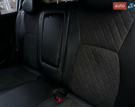 Белый Киа Sportage, объемом двигателя 2 л и пробегом 179 тыс. км за 13000 $, фото 3 на Automoto.ua