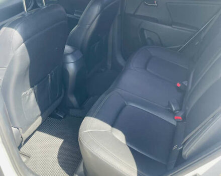 Белый Киа Sportage, объемом двигателя 2 л и пробегом 205 тыс. км за 16000 $, фото 10 на Automoto.ua