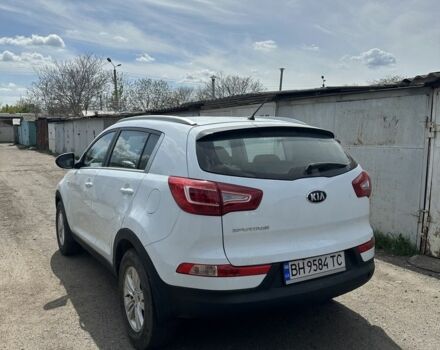 Белый Киа Sportage, объемом двигателя 2 л и пробегом 170 тыс. км за 10500 $, фото 4 на Automoto.ua