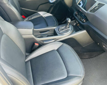 Белый Киа Sportage, объемом двигателя 2 л и пробегом 205 тыс. км за 16000 $, фото 16 на Automoto.ua