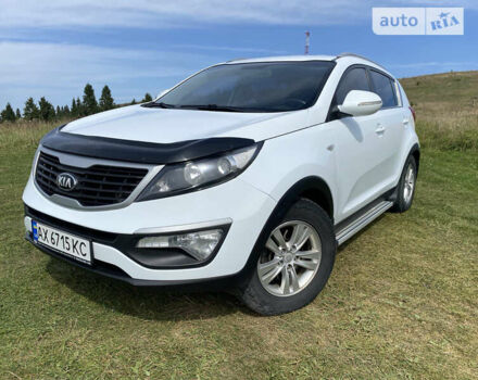 Белый Киа Sportage, объемом двигателя 1.69 л и пробегом 196 тыс. км за 11200 $, фото 1 на Automoto.ua