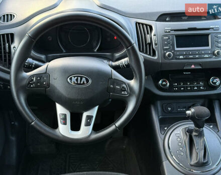Киа Sportage 2013 в Одессе на Automoto.ua Белый Киа Sportage, объемом двигателя 2 л и пробегом 143 тыс. км за 12999 $, фото 9 на Automoto.ua