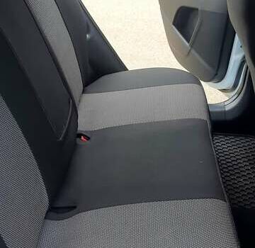 Білий Кіа Sportage, об'ємом двигуна 2 л та пробігом 102 тис. км за 14700 $, фото 20 на Automoto.ua