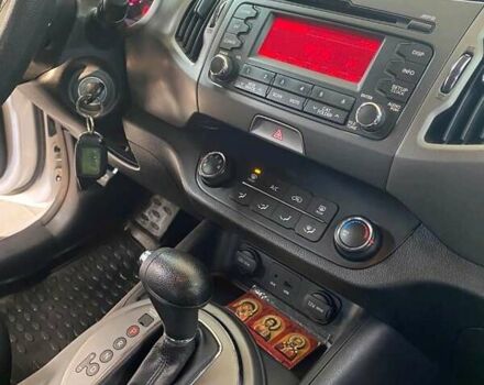 Белый Киа Sportage, объемом двигателя 2.4 л и пробегом 143 тыс. км за 12200 $, фото 7 на Automoto.ua