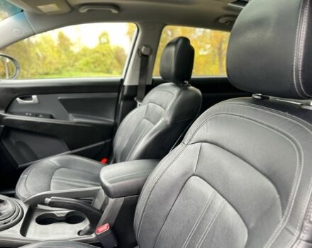 Белый Киа Sportage, объемом двигателя 1.7 л и пробегом 195 тыс. км за 12999 $, фото 15 на Automoto.ua