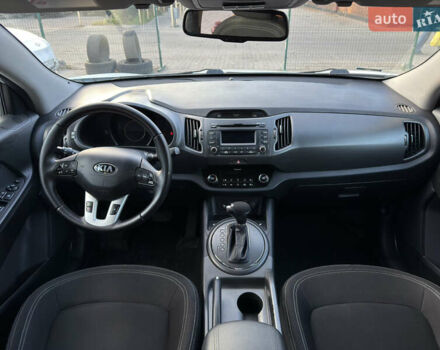 Киа Sportage 2013 в Одессе на Automoto.ua Белый Киа Sportage, объемом двигателя 2 л и пробегом 143 тыс. км за 12999 $, фото 10 на Automoto.ua