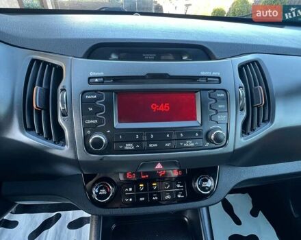 Білий Кіа Sportage, об'ємом двигуна 2 л та пробігом 223 тис. км за 14950 $, фото 84 на Automoto.ua