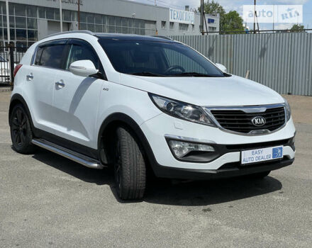 Белый Киа Sportage, объемом двигателя 2 л и пробегом 191 тыс. км за 16490 $, фото 2 на Automoto.ua