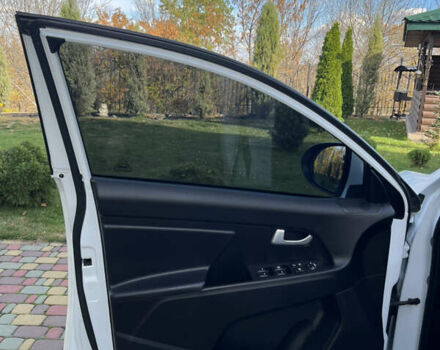 Кіа Sportage 2013 у Запоріжжя на Automoto.ua Білий Кіа Sportage, об'ємом двигуна 1.7 л та пробігом 163 тис. км за 12850 $, фото 56 на Automoto.ua