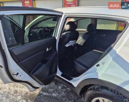 Белый Киа Sportage, объемом двигателя 1.69 л и пробегом 254 тыс. км за 11600 $, фото 8 на Automoto.ua