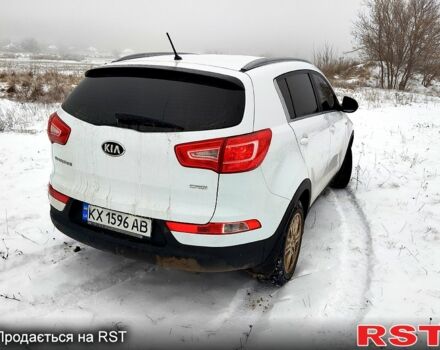 Білий Кіа Sportage, об'ємом двигуна 1.7 л та пробігом 107 тис. км за 13900 $, фото 6 на Automoto.ua