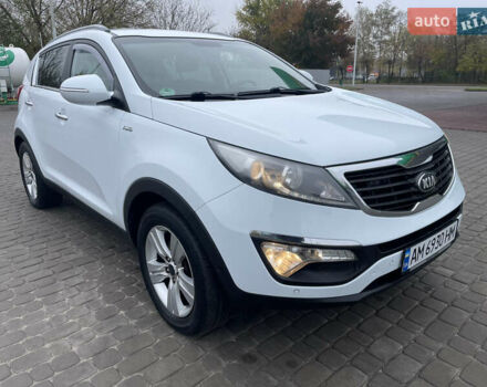 Білий Кіа Sportage, об'ємом двигуна 2 л та пробігом 234 тис. км за 13950 $, фото 2 на Automoto.ua