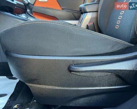 Білий Кіа Sportage, об'ємом двигуна 2 л та пробігом 223 тис. км за 14950 $, фото 76 на Automoto.ua