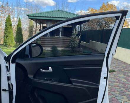 Кіа Sportage 2013 у Запоріжжя на Automoto.ua Білий Кіа Sportage, об'ємом двигуна 1.7 л та пробігом 163 тис. км за 12850 $, фото 54 на Automoto.ua