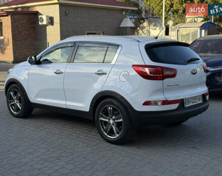 Киа Sportage 2013 в Одессе на Automoto.ua Белый Киа Sportage, объемом двигателя 2 л и пробегом 143 тыс. км за 12999 $, фото 4 на Automoto.ua