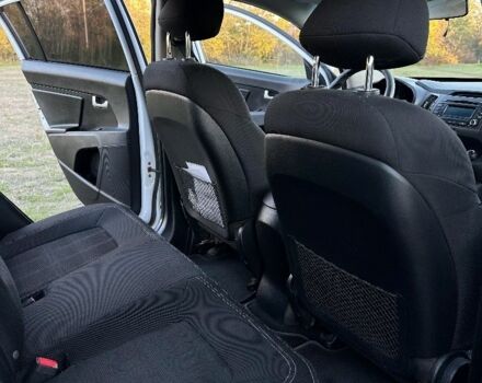 Білий Кіа Sportage, об'ємом двигуна 1.7 л та пробігом 223 тис. км за 12500 $, фото 17 на Automoto.ua