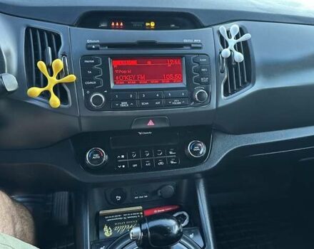 Білий Кіа Sportage, об'ємом двигуна 2 л та пробігом 156 тис. км за 13700 $, фото 18 на Automoto.ua