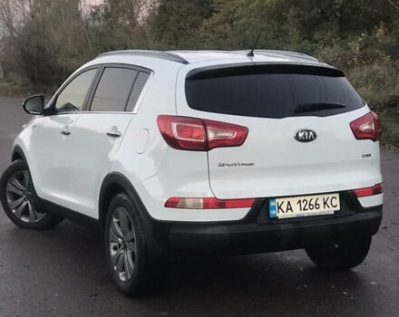 Киа Sportage 2013 в Киеве на Automoto.ua Белый Киа Sportage, объемом двигателя 2 л и пробегом 201 тыс. км за 13200 $, фото 4 на Automoto.ua