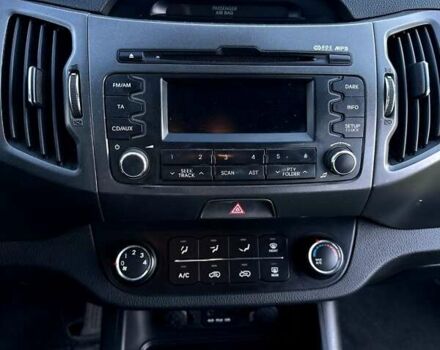 Белый Киа Sportage, объемом двигателя 1.69 л и пробегом 222 тыс. км за 12000 $, фото 7 на Automoto.ua