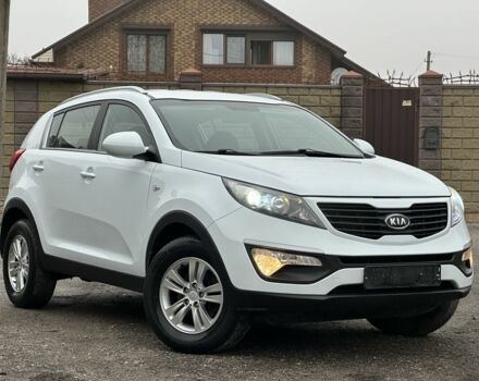 Білий Кіа Sportage, об'ємом двигуна 2 л та пробігом 121 тис. км за 12300 $, фото 4 на Automoto.ua