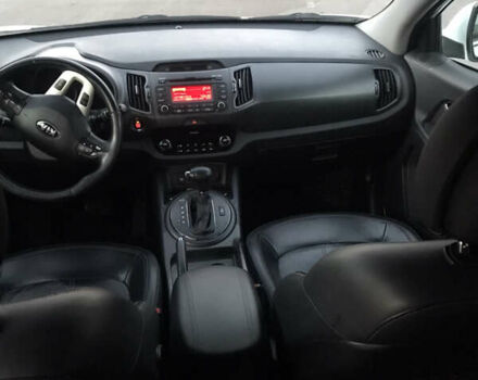 Киа Sportage 2013 в Киеве на Automoto.ua Белый Киа Sportage, объемом двигателя 2 л и пробегом 201 тыс. км за 13200 $, фото 7 на Automoto.ua