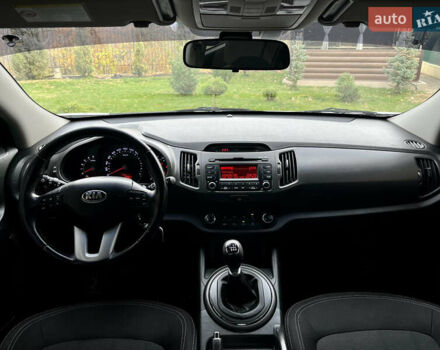 Кіа Sportage 2013 у Запоріжжя на Automoto.ua Білий Кіа Sportage, об'ємом двигуна 1.7 л та пробігом 163 тис. км за 12850 $, фото 68 на Automoto.ua