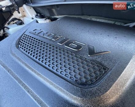 Білий Кіа Sportage, об'ємом двигуна 2 л та пробігом 223 тис. км за 14950 $, фото 119 на Automoto.ua