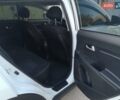Білий Кіа Sportage, об'ємом двигуна 2 л та пробігом 198 тис. км за 12900 $, фото 22 на Automoto.ua