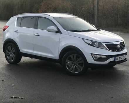 Киа Sportage 2013 в Киеве на Automoto.ua Белый Киа Sportage, объемом двигателя 2 л и пробегом 201 тыс. км за 13200 $, фото 2 на Automoto.ua