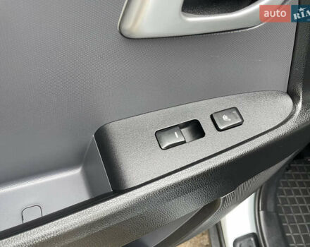 Білий Кіа Sportage, об'ємом двигуна 2 л та пробігом 234 тис. км за 13950 $, фото 26 на Automoto.ua