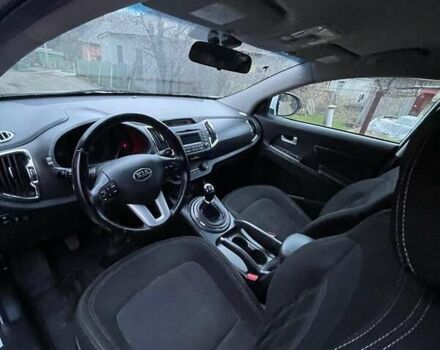 Белый Киа Sportage, объемом двигателя 1.69 л и пробегом 168 тыс. км за 12000 $, фото 3 на Automoto.ua