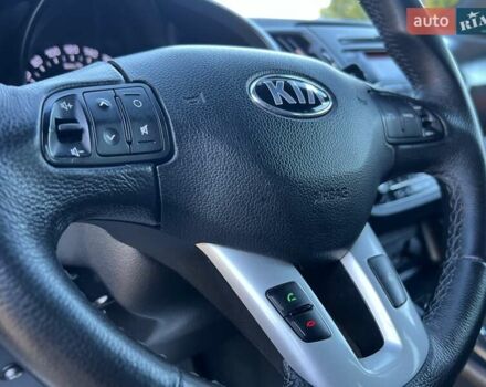 Білий Кіа Sportage, об'ємом двигуна 2 л та пробігом 223 тис. км за 14950 $, фото 78 на Automoto.ua