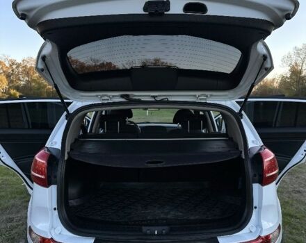 Білий Кіа Sportage, об'ємом двигуна 1.7 л та пробігом 223 тис. км за 12500 $, фото 16 на Automoto.ua