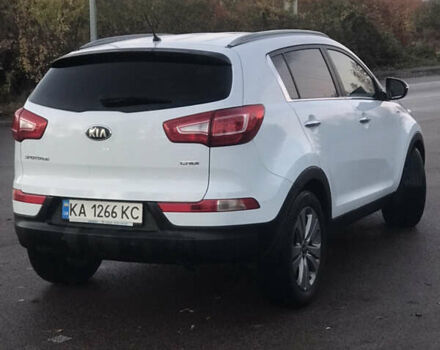 Киа Sportage 2013 в Киеве на Automoto.ua Белый Киа Sportage, объемом двигателя 2 л и пробегом 201 тыс. км за 13200 $, фото 3 на Automoto.ua