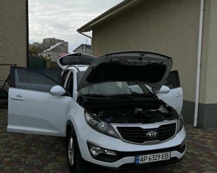Кіа Sportage 2013 у Запоріжжя на Automoto.ua Білий Кіа Sportage, об'ємом двигуна 1.7 л та пробігом 163 тис. км за 12850 $, фото 35 на Automoto.ua