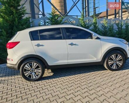 Белый Киа Sportage, объемом двигателя 0 л и пробегом 195 тыс. км за 15300 $, фото 4 на Automoto.ua