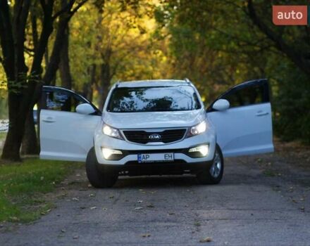 Білий Кіа Sportage, об'ємом двигуна 2 л та пробігом 198 тис. км за 12900 $, фото 8 на Automoto.ua