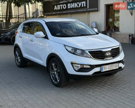 Киа Sportage 2013 в Одессе на Automoto.ua Белый Киа Sportage, объемом двигателя 2 л и пробегом 143 тыс. км за 12999 $, фото 2 на Automoto.ua