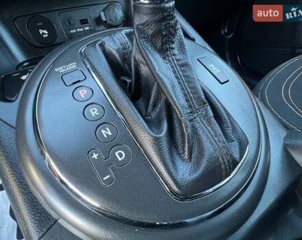 Білий Кіа Sportage, об'ємом двигуна 2 л та пробігом 223 тис. км за 14950 $, фото 88 на Automoto.ua