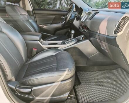 Белый Киа Sportage, объемом двигателя 0 л и пробегом 195 тыс. км за 15300 $, фото 38 на Automoto.ua