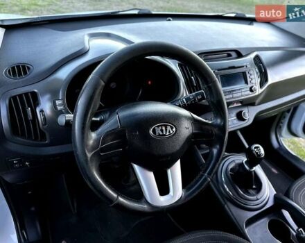 Белый Киа Sportage, объемом двигателя 1.69 л и пробегом 222 тыс. км за 12000 $, фото 8 на Automoto.ua