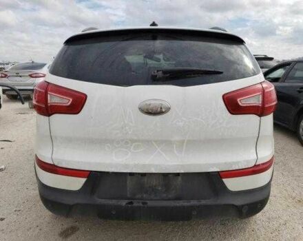 Белый Киа Sportage, объемом двигателя 0 л и пробегом 153 тыс. км за 1600 $, фото 5 на Automoto.ua