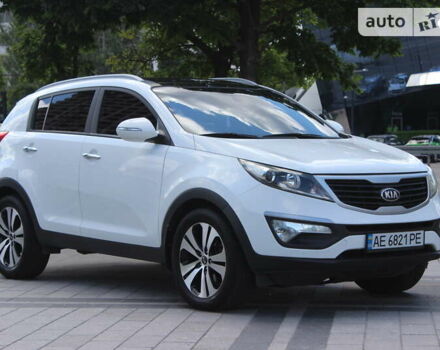 Білий Кіа Sportage, об'ємом двигуна 2 л та пробігом 200 тис. км за 14999 $, фото 4 на Automoto.ua